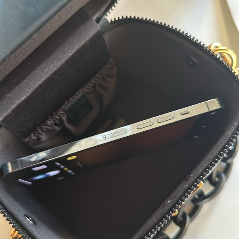 Yves Saint Laurent Beaute VIP Gift  Bag Crossbody bag handbag Black New In Box - Picture 12 of 12